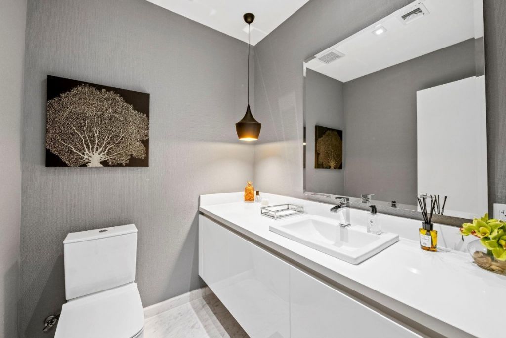 701 N Fort Lauderdale Beach Boulevard, Unit 403, Fort Lauderdale, FL 33304 Photo