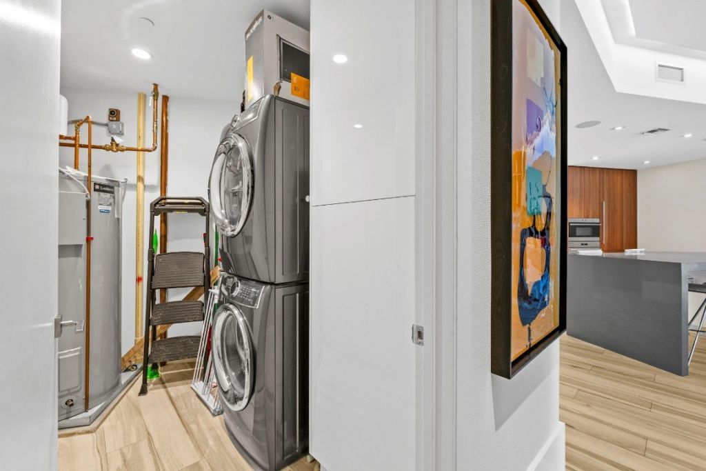 701 N Fort Lauderdale Beach Boulevard, Unit 403, Fort Lauderdale, FL 33304 Photo