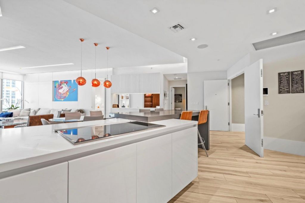 701 N Fort Lauderdale Beach Boulevard, Unit 403, Fort Lauderdale, FL 33304 Photo