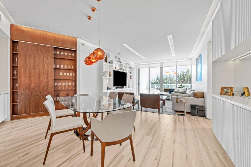 701 N Fort Lauderdale Beach Boulevard, Unit 403, Fort Lauderdale, FL 33304 Photo