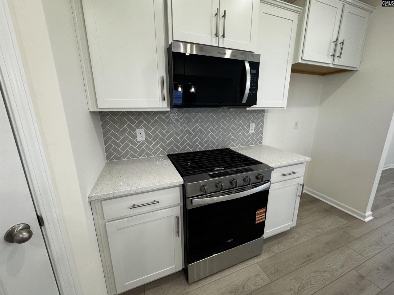 562 Griffon Drive Photo 11