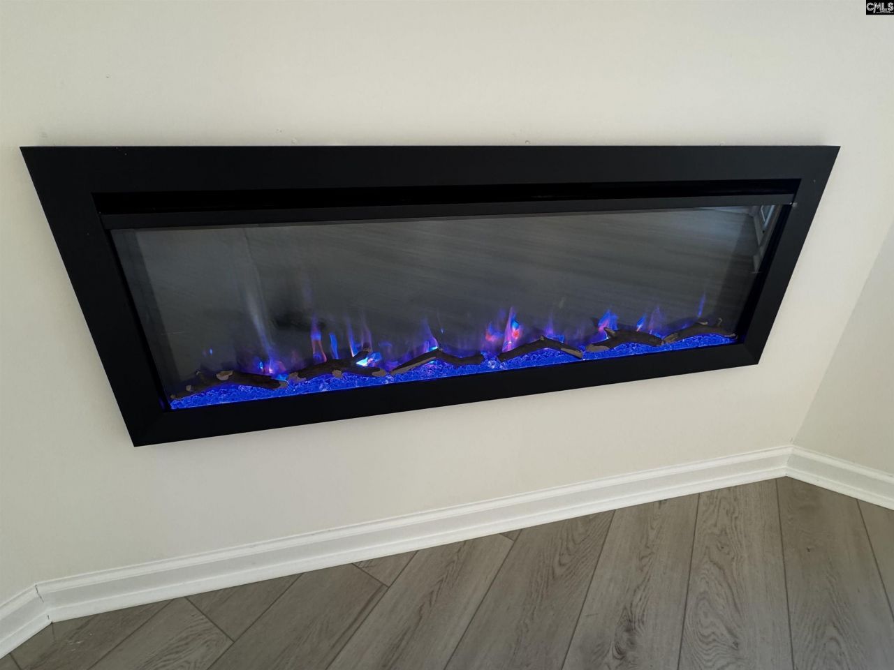 562 Griffon Drive Photo 15