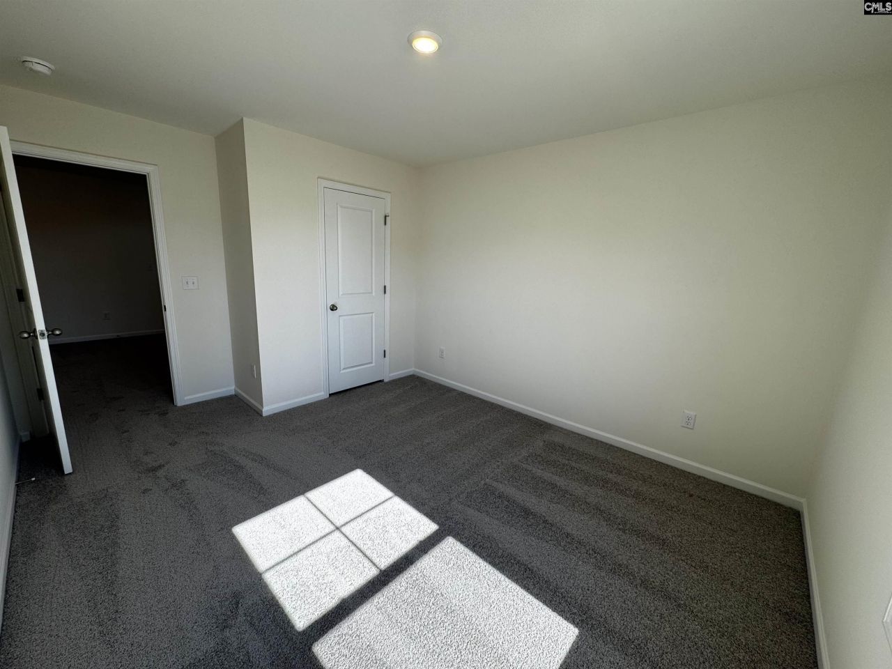 562 Griffon Drive Photo 31