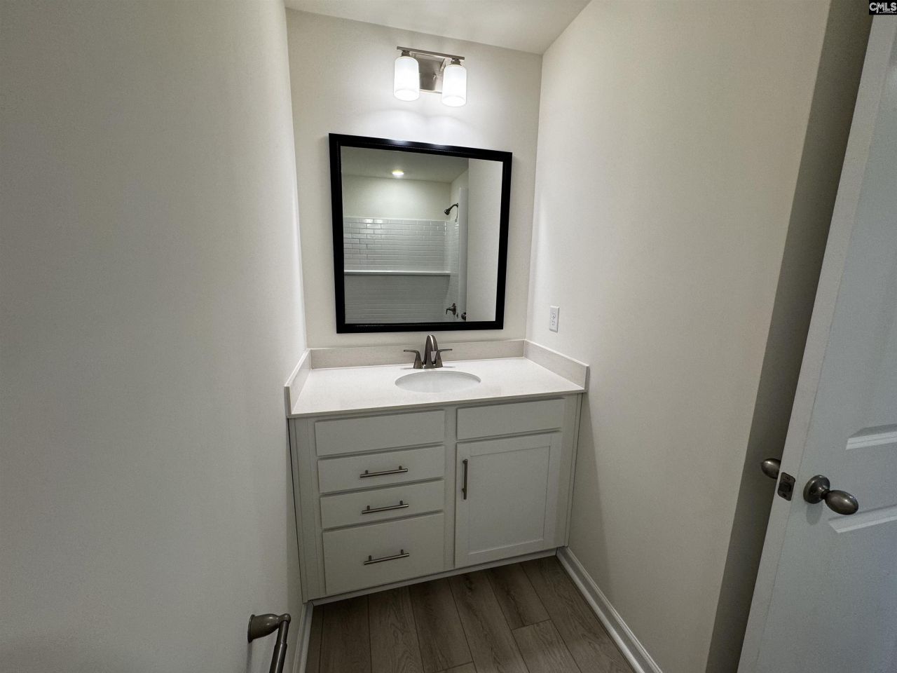 562 Griffon Drive Photo 39