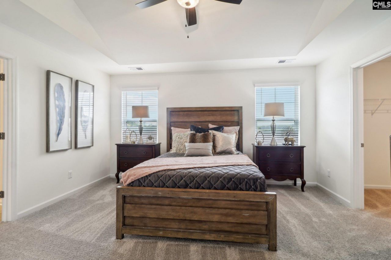 562 Griffon Drive Photo 44