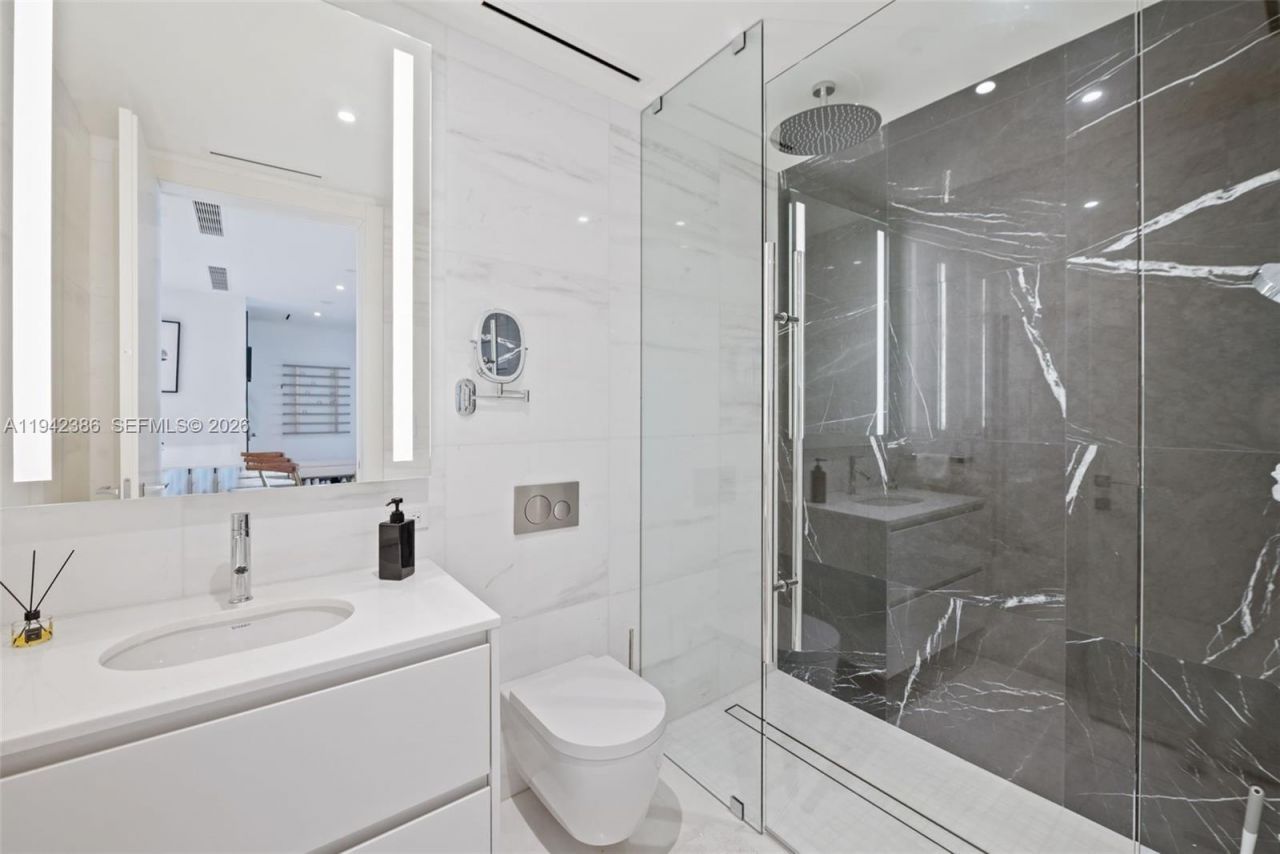 300 Biscayne Blvd Way, Unit 403C, Miami, FL 33131 Photo