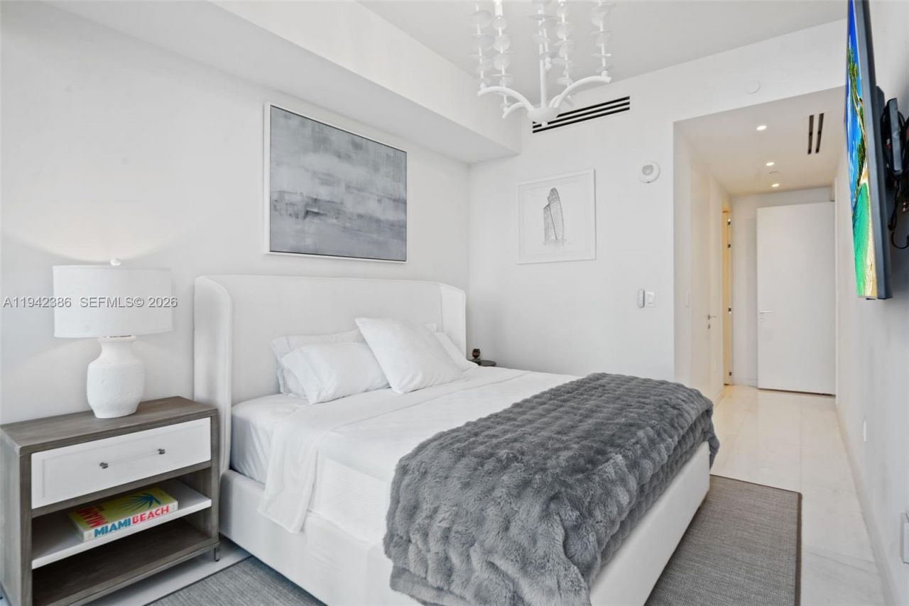 300 Biscayne Blvd Way, Unit 403C, Miami, FL 33131 Photo