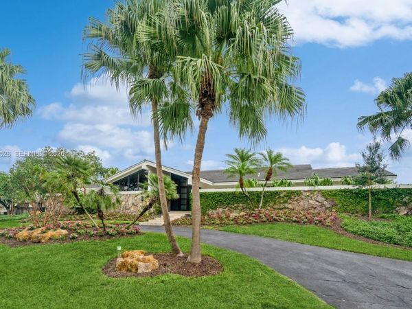 15405 SW 73rd Ct, Palmetto Bay, FL 33157