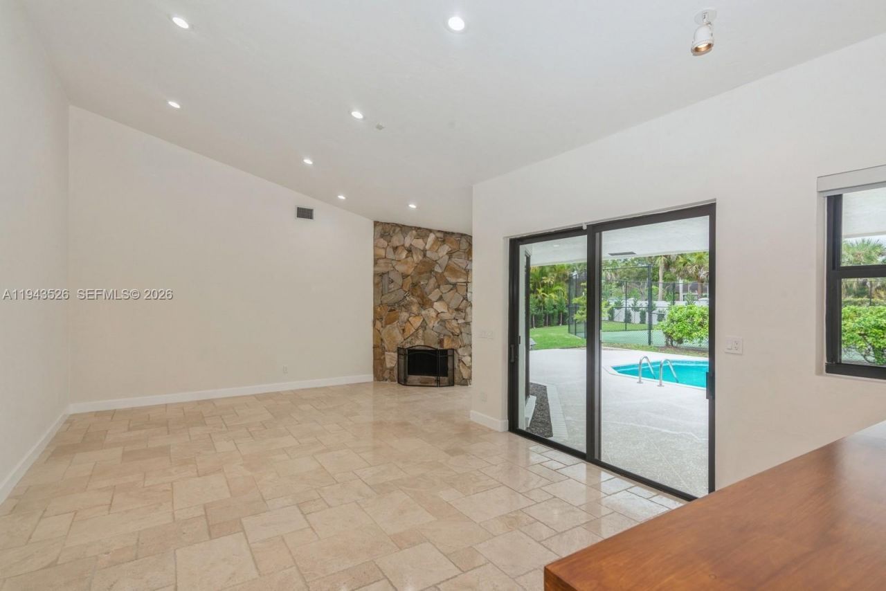 15405 SW 73rd Ct, Palmetto Bay, FL 33157 Photo