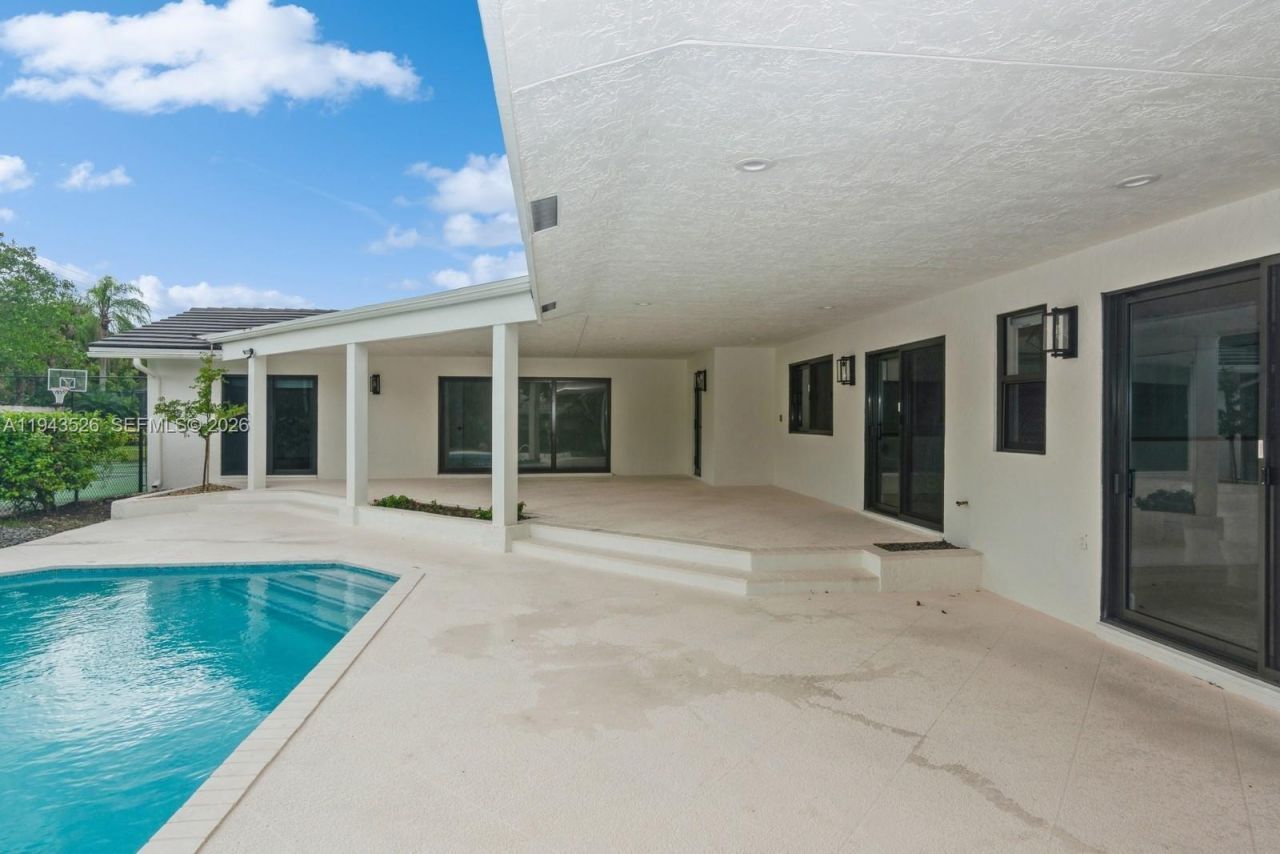 15405 SW 73rd Ct, Palmetto Bay, FL 33157 Photo