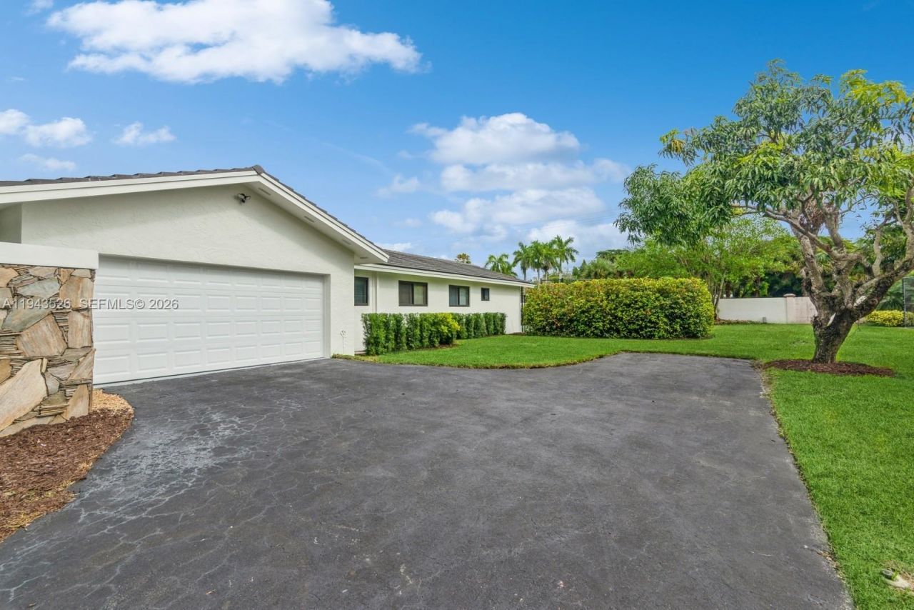 15405 SW 73rd Ct, Palmetto Bay, FL 33157 Photo