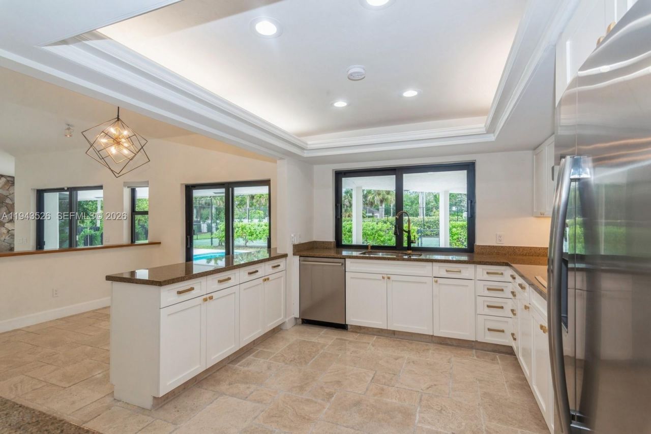 15405 SW 73rd Ct, Palmetto Bay, FL 33157 Photo