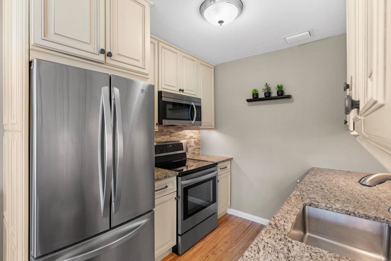 601 Periwinkle Way, Unit C-5, Sanibel, FL 33957 Photo