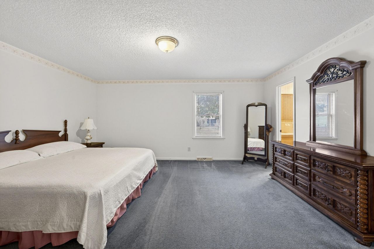 260 High Hill Drive Photo 10