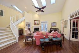 37 Winged Foot Ct. photo 4