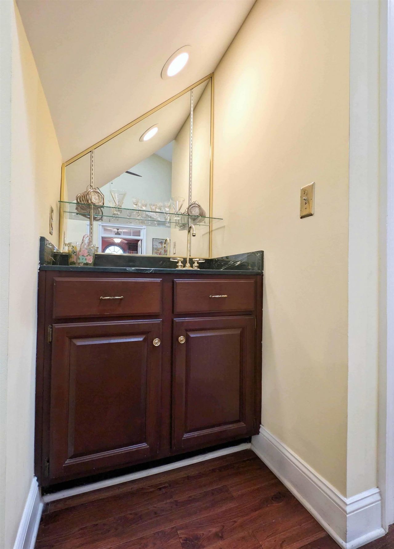 37 Winged Foot Ct. Photo 5