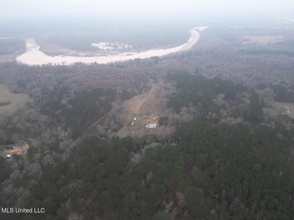 7035 Robertson Road, Meadville, MS 39653