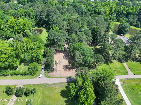 164 Walter Payton Lane, Ridgeland, MS 39157