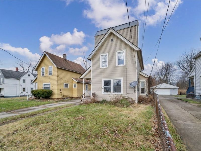 8417 Tioga Avenue, Cleveland, OH 44105 Photo 2