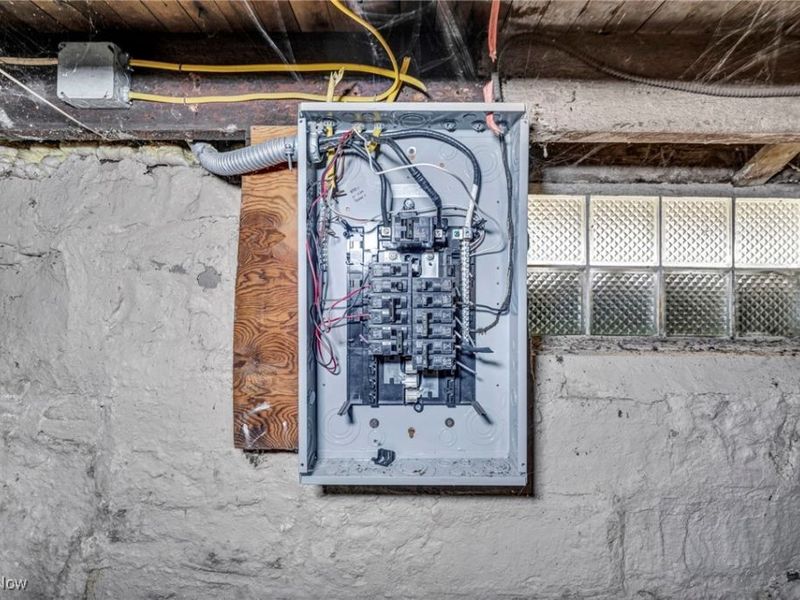 8417 Tioga Avenue, Cleveland, OH 44105 Photo 30