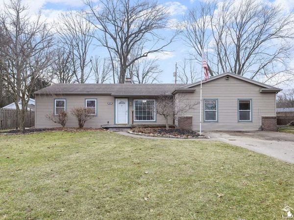 8675 Driftwood Avenue, Temperance, MI 48182