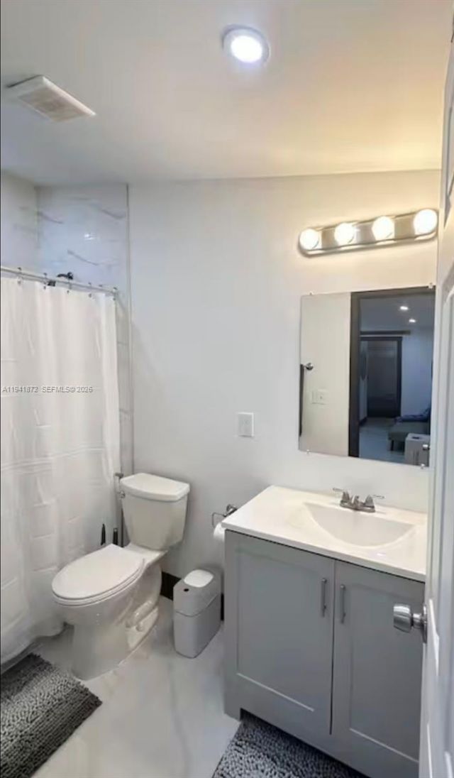 2915 NW 68th St, Miami, FL 33147 Photo