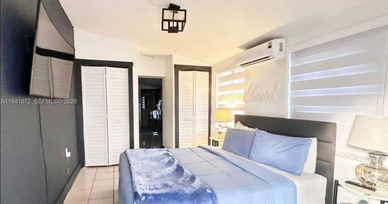 2915 NW 68th St, Miami, FL 33147 Photo