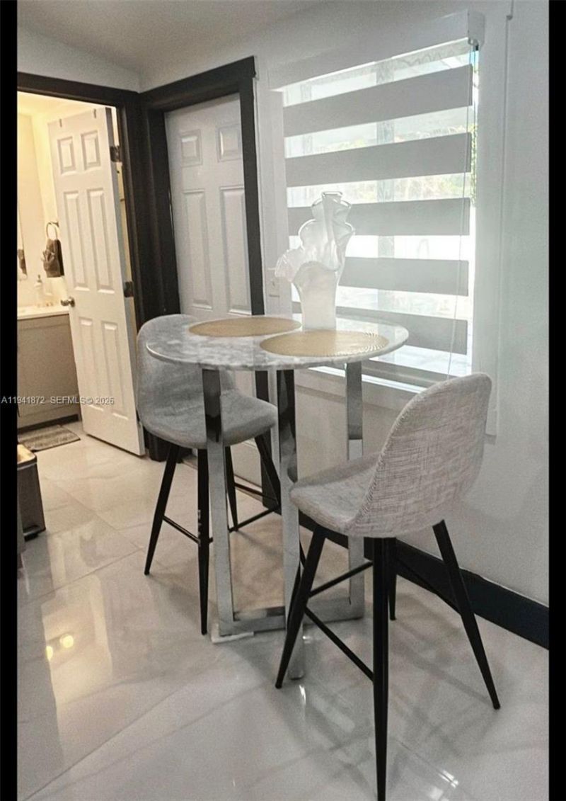 2915 NW 68th St, Miami, FL 33147 Photo