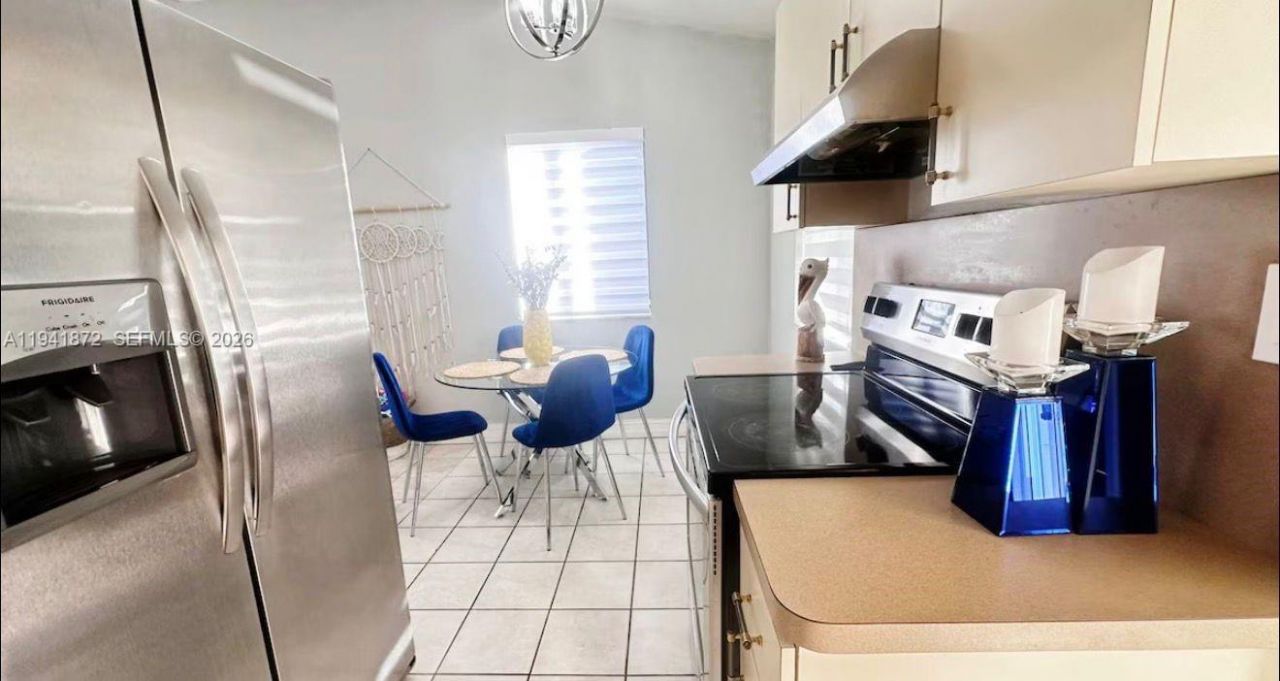 2915 NW 68th St, Miami, FL 33147 Photo