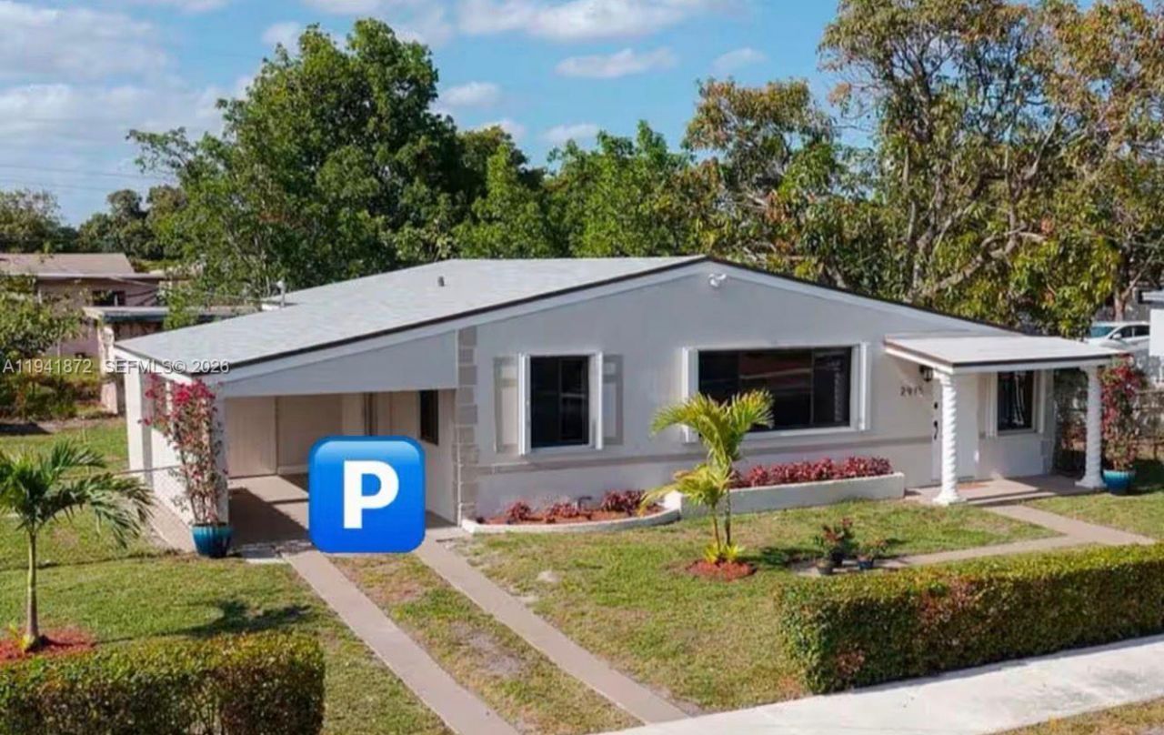 2915 NW 68th St, Miami, FL 33147 Photo