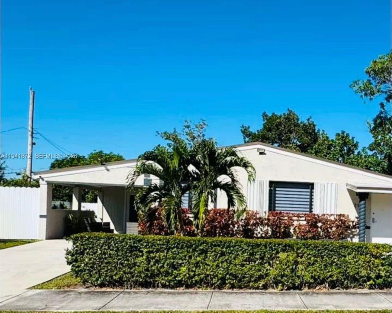 2915 NW 68th St, Miami, FL 33147 Photo