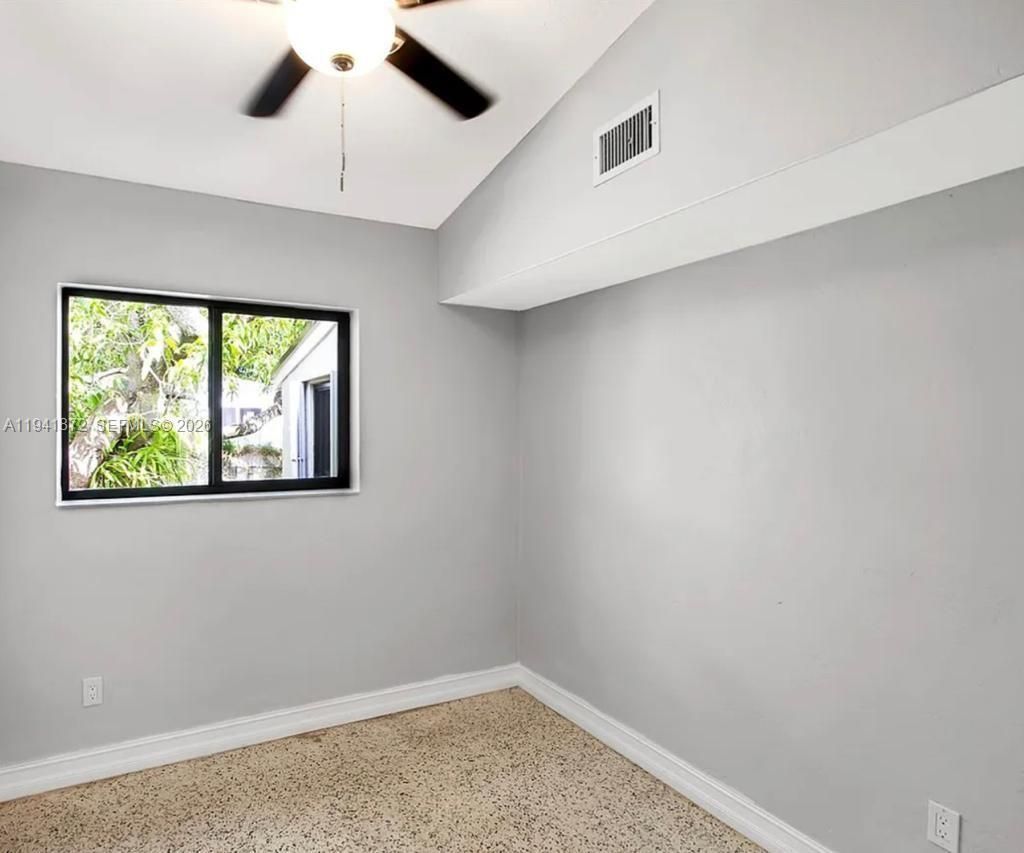 2915 NW 68th St, Miami, FL 33147 Photo