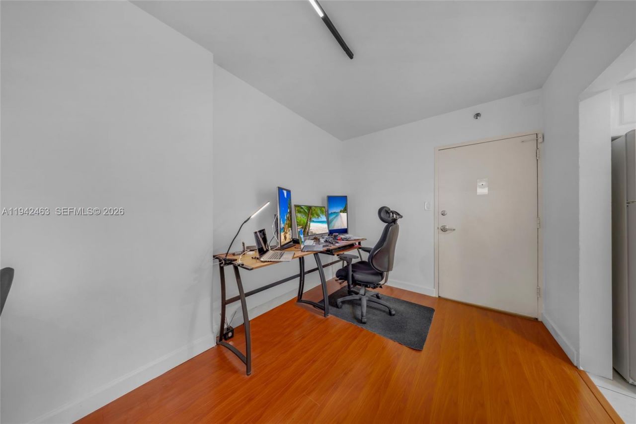 1200 West Ave, Unit 422, Miami Beach, FL 33139 Photo