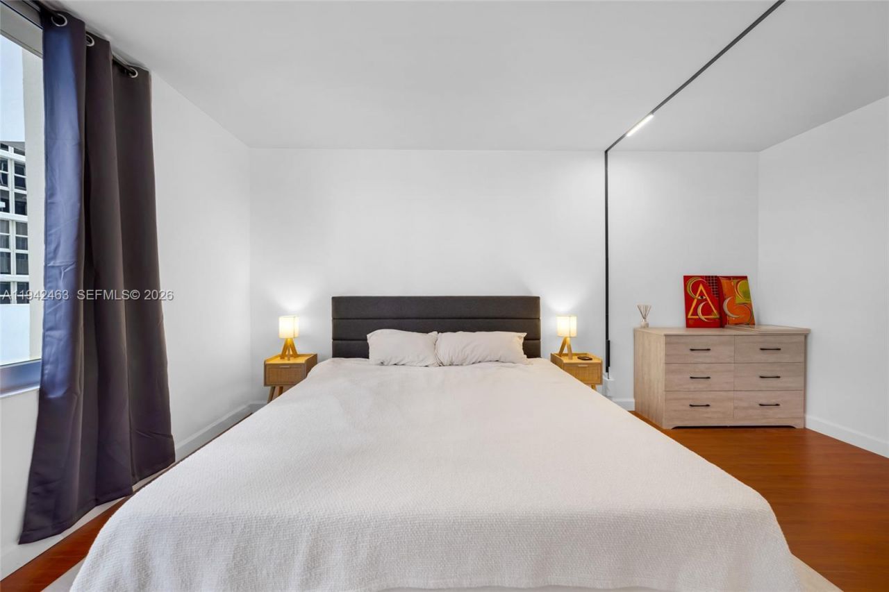 1200 West Ave, Unit 422, Miami Beach, FL 33139 Photo