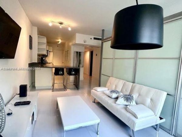100 Lincoln Rd , Unit 526, Miami Beach, FL 33139