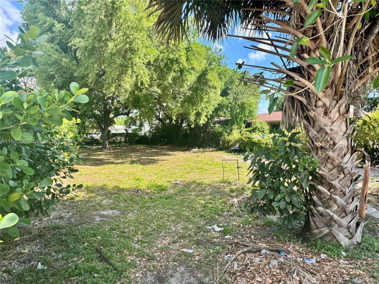 629 NW 65th St , Miami, FL 33150 Photo