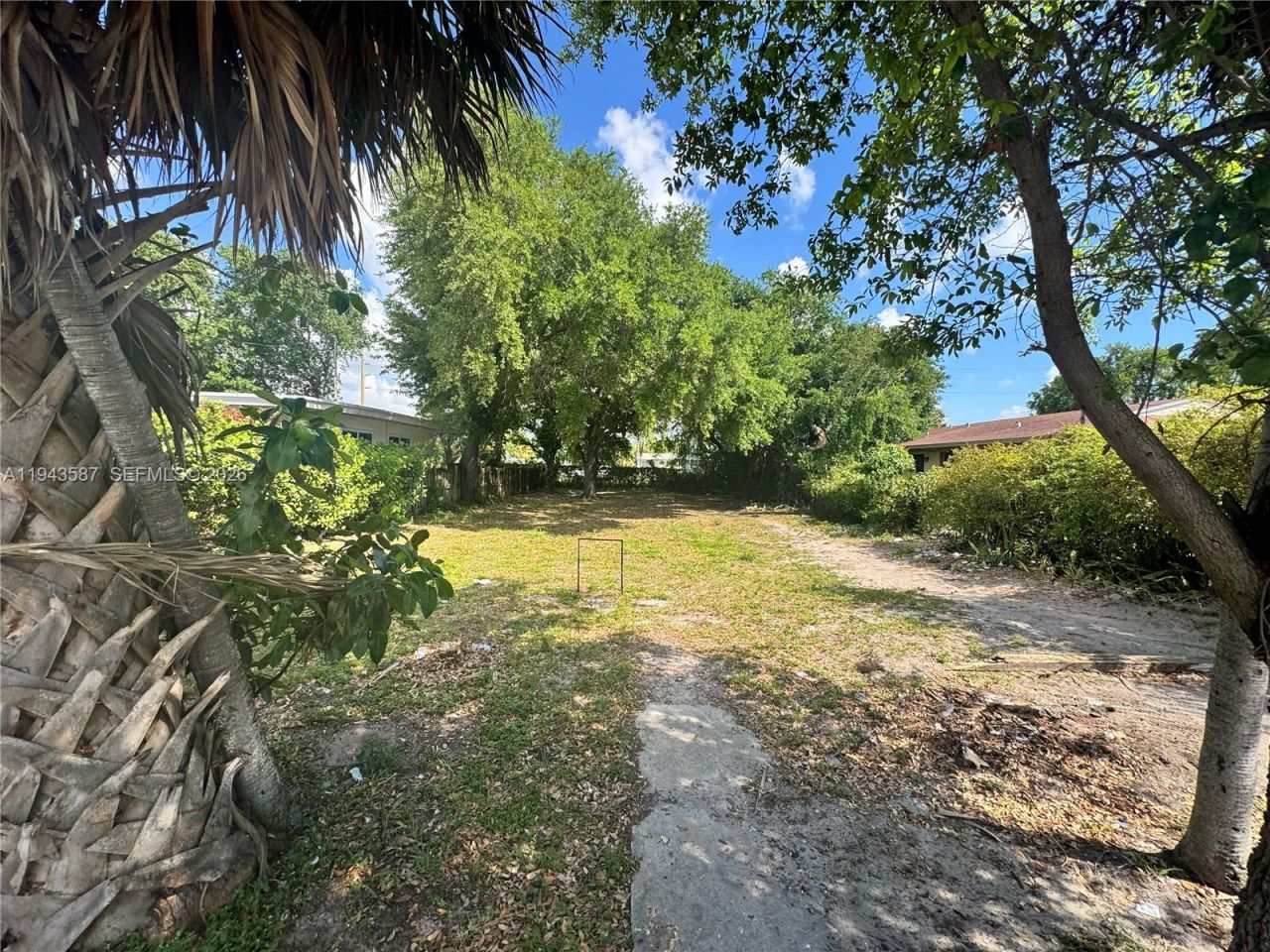 629 NW 65th St , Miami, FL 33150 Photo