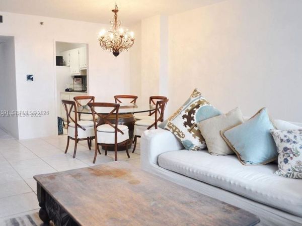 100 Lincoln Rd , Unit 522, Miami Beach, FL 33139