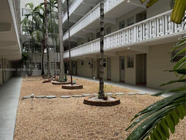 330 SE 2nd St, Unit 104F, Hallandale Beach, FL 33009