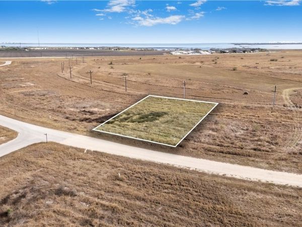 311 Channel Bass Lane, Port Lavaca, TX 77979