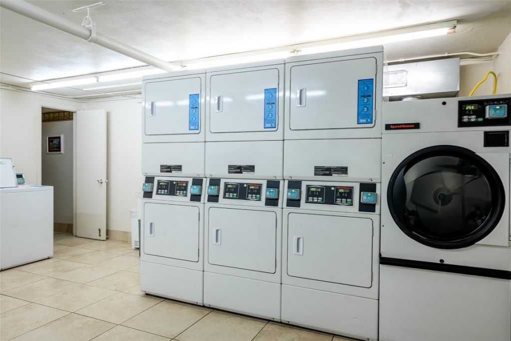 1200 SW 12th Street, Unit 201, Fort Lauderdale, FL 33315 Photo