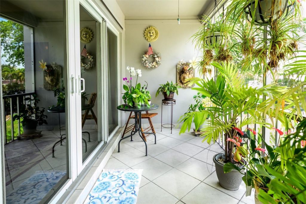 1200 SW 12th Street, Unit 201, Fort Lauderdale, FL 33315 Photo