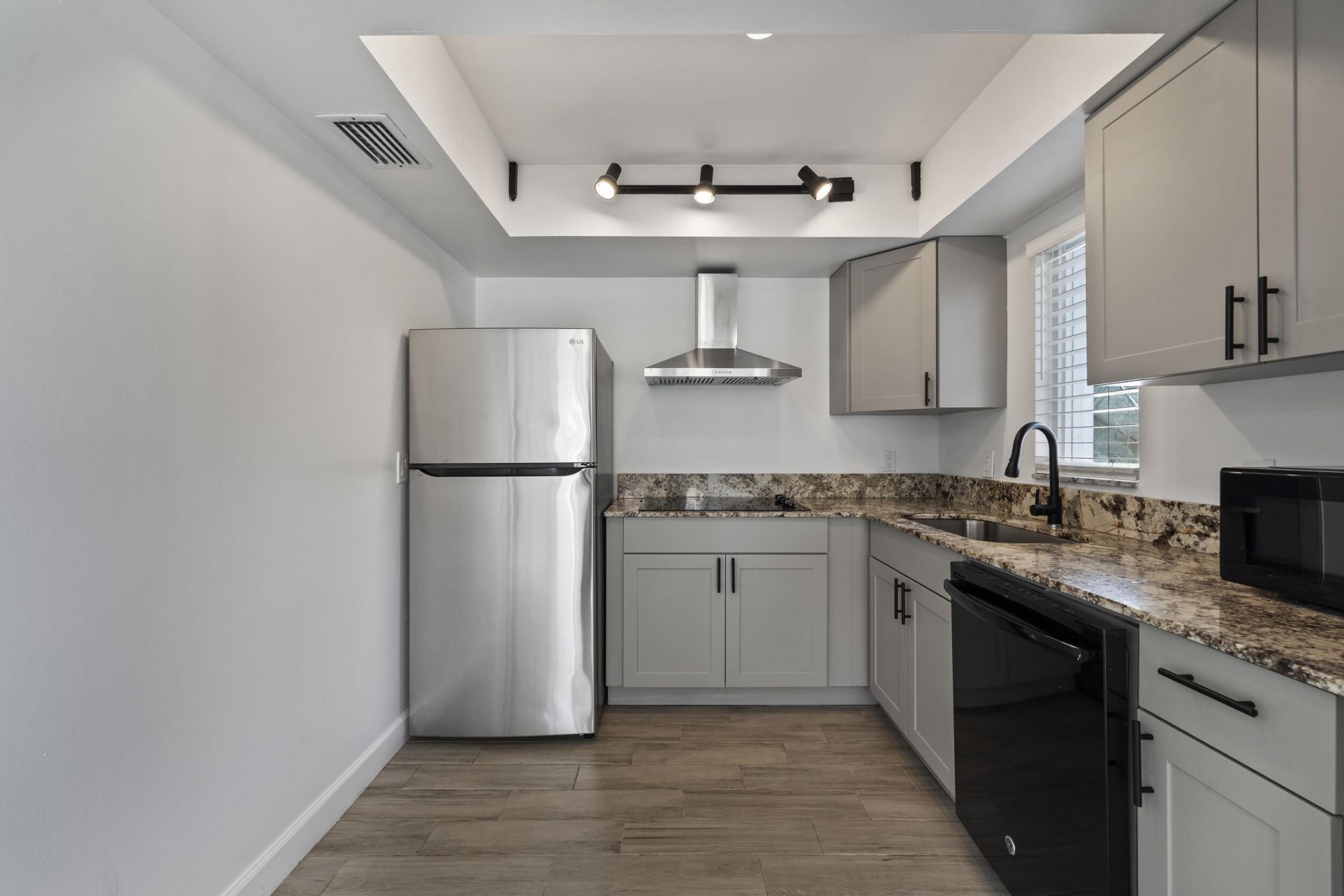 1625 SE Green Acres Circle, Unit 102, Port Saint Lucie, FL 34952 Photo