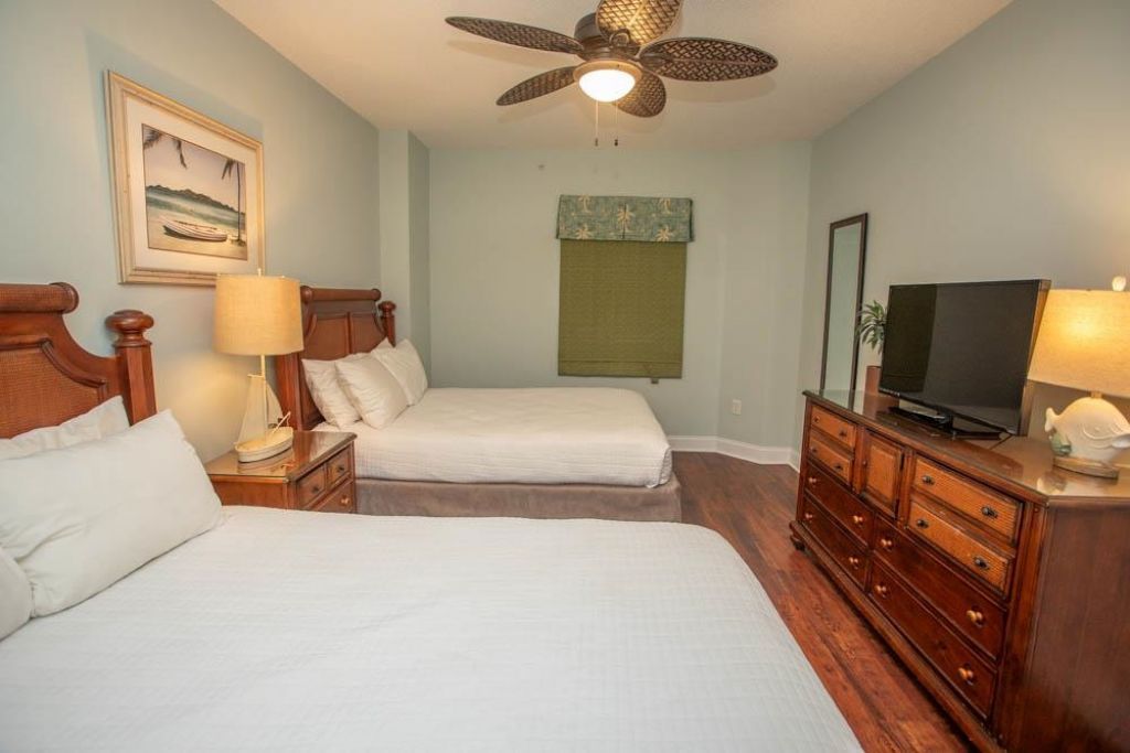 100 North Beach Blvd. Photo 11