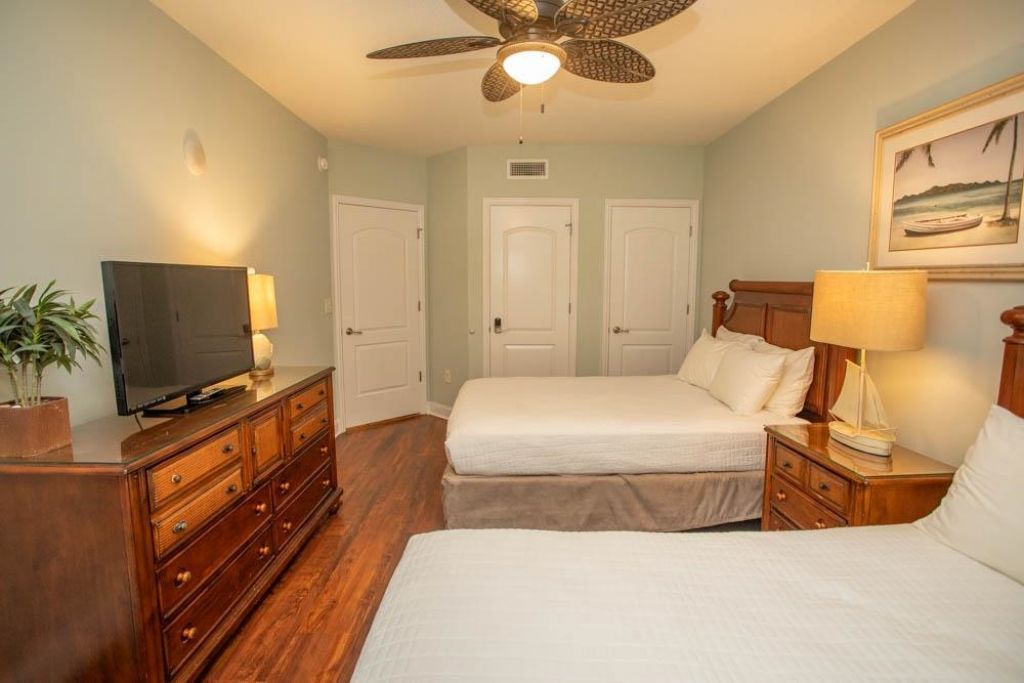 100 North Beach Blvd. Photo 12