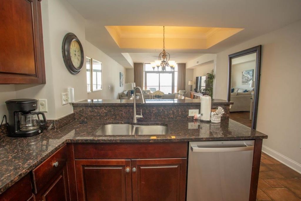 100 North Beach Blvd. Photo 19