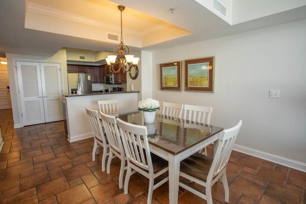 100 North Beach Blvd. Photo 23