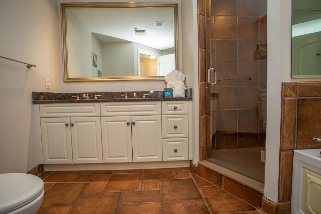 100 North Beach Blvd. Photo 33