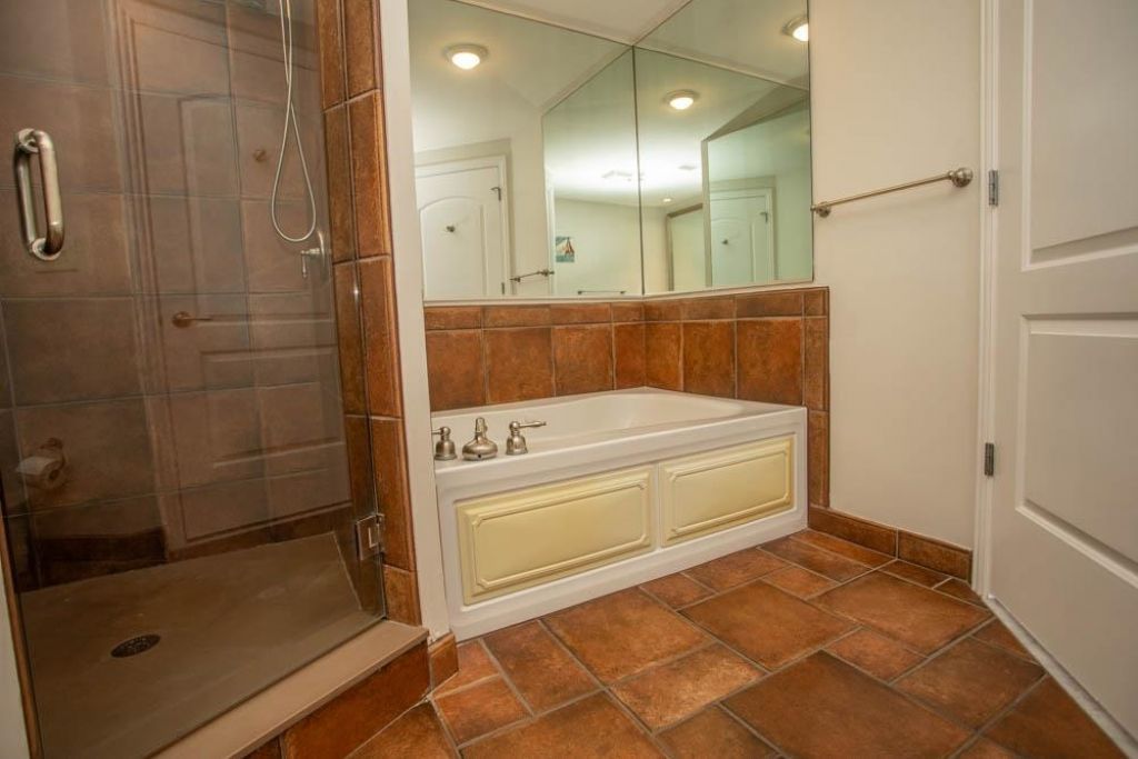 100 North Beach Blvd. Photo 35