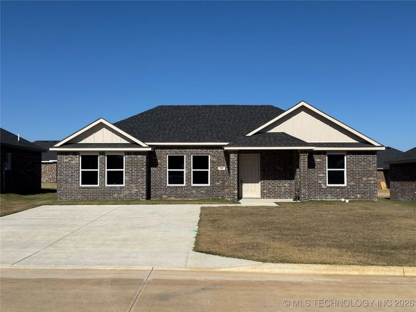 508 Honeysuckle Lane , Madill, OK 73446